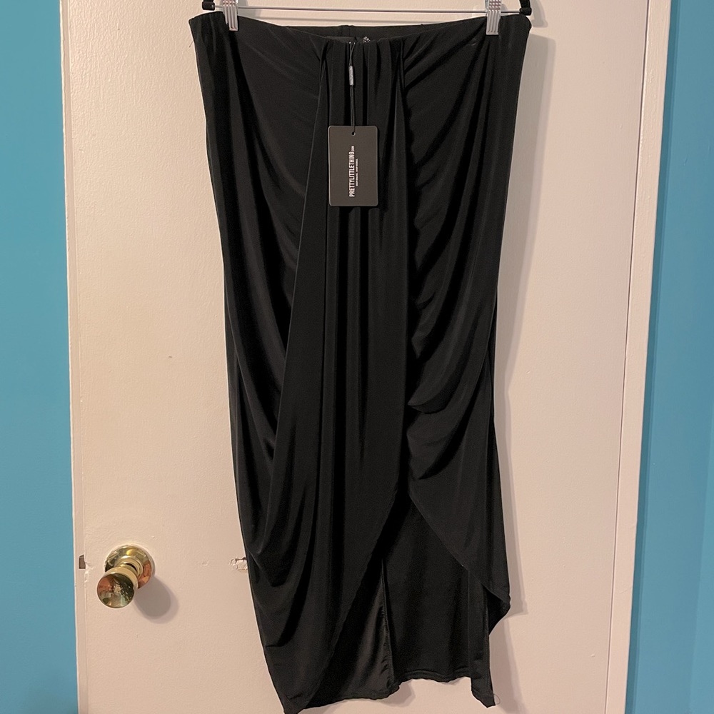 New, Never Worn ASOS Pretty Little Thing Plus Size 18 Slinky Wrap Skirt!!